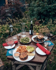 Outdoor Dining Shandaken Inn Clubhous